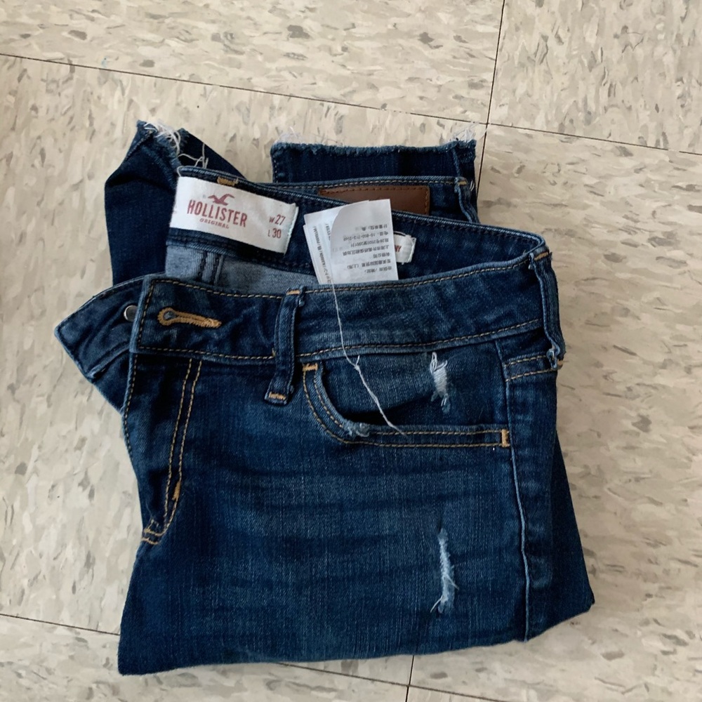Holister dark wash slightly ripped jeans